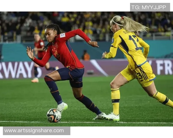 女足球星美貌与实力兼备 走向国际赛场的璀璨之路